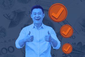 Chinese-American man smiling and giving two thumbs up. Next to him are three checkmarks indicating FBAR compliance. The background shows Chinese currency.